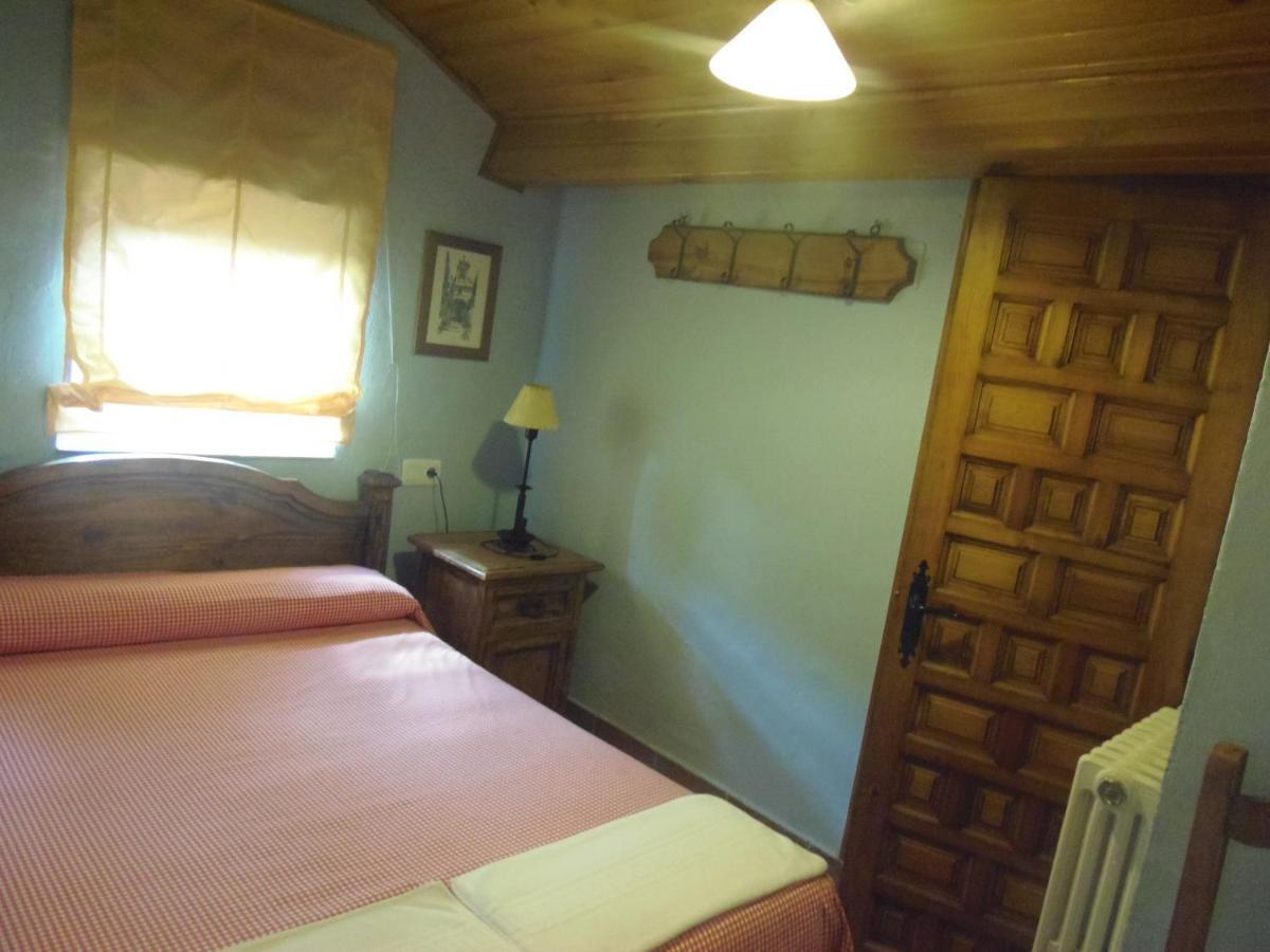 El Uncar Villa Castrejon de la Pena Luaran gambar