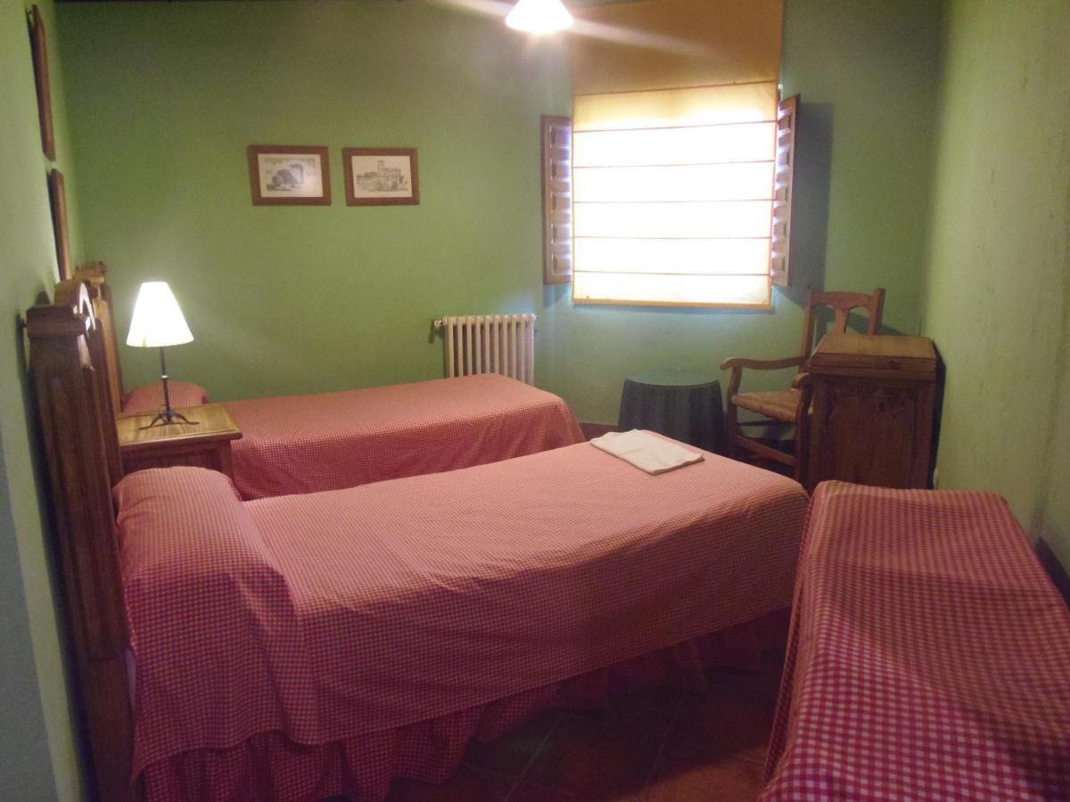 El Uncar Villa Castrejon de la Pena Luaran gambar