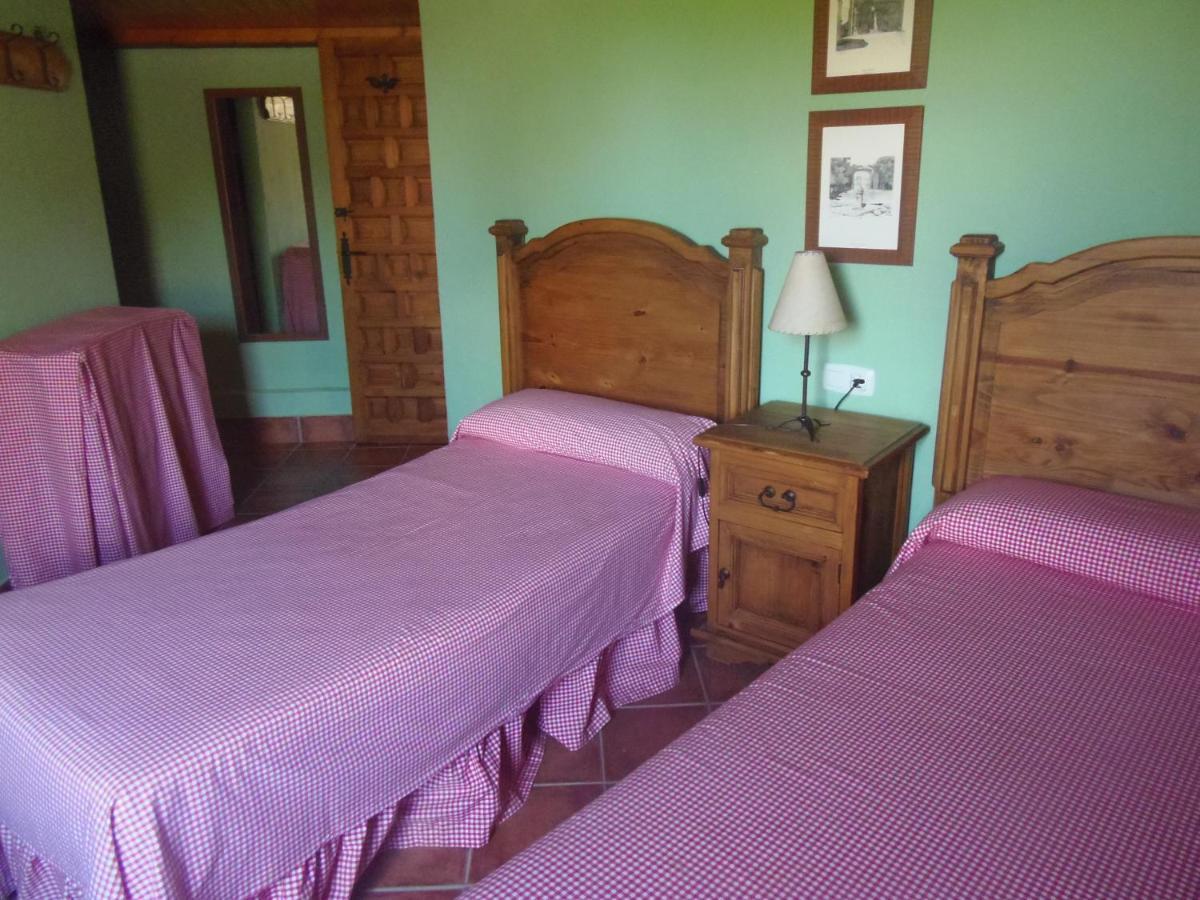 El Uncar Villa Castrejon de la Pena Luaran gambar