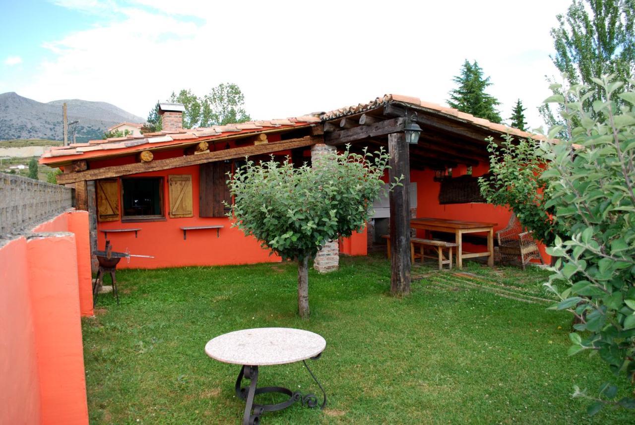 El Uncar Villa Castrejon de la Pena Luaran gambar